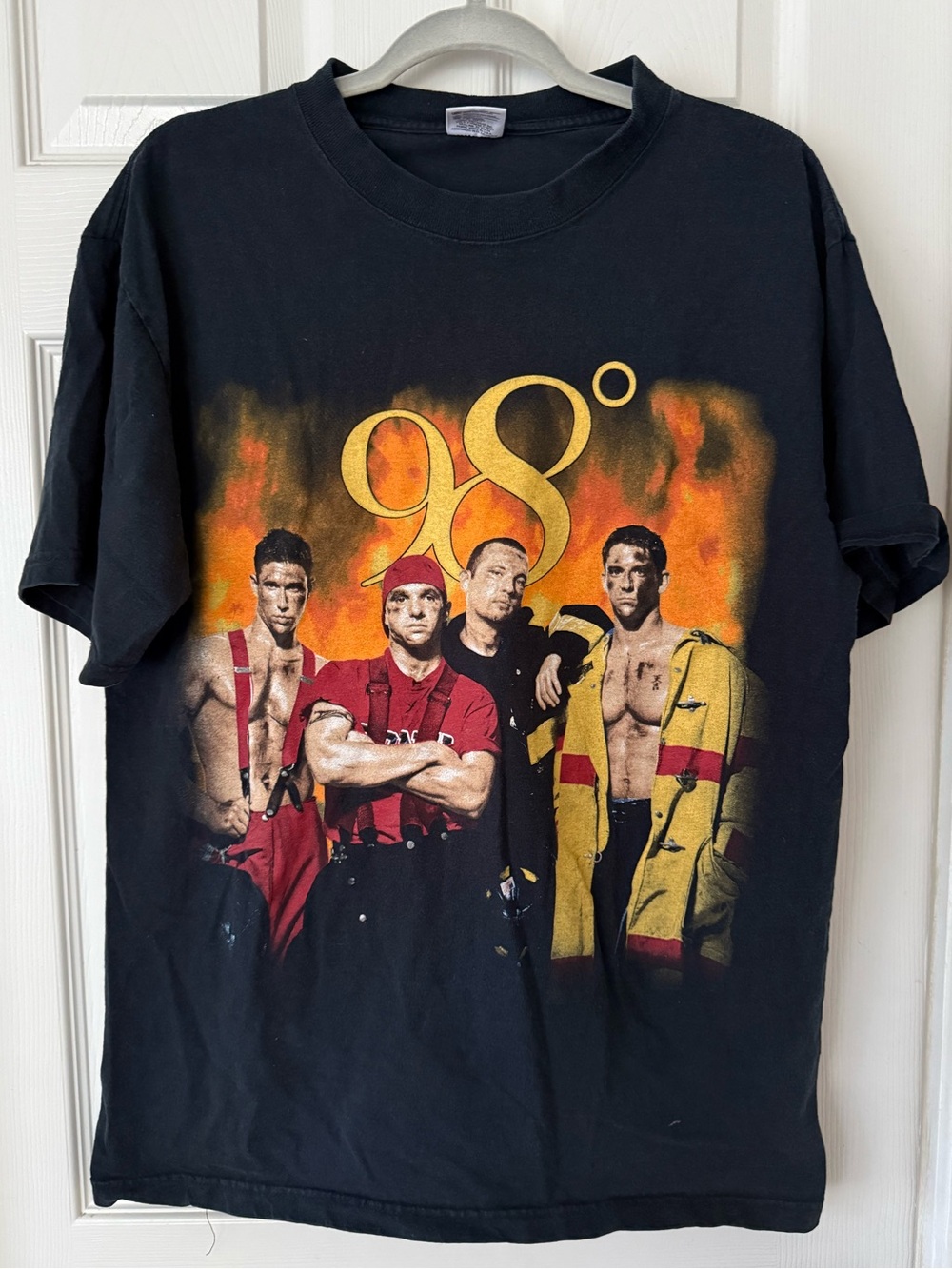 VINTAGE 98° Graphic Tee - Sz L